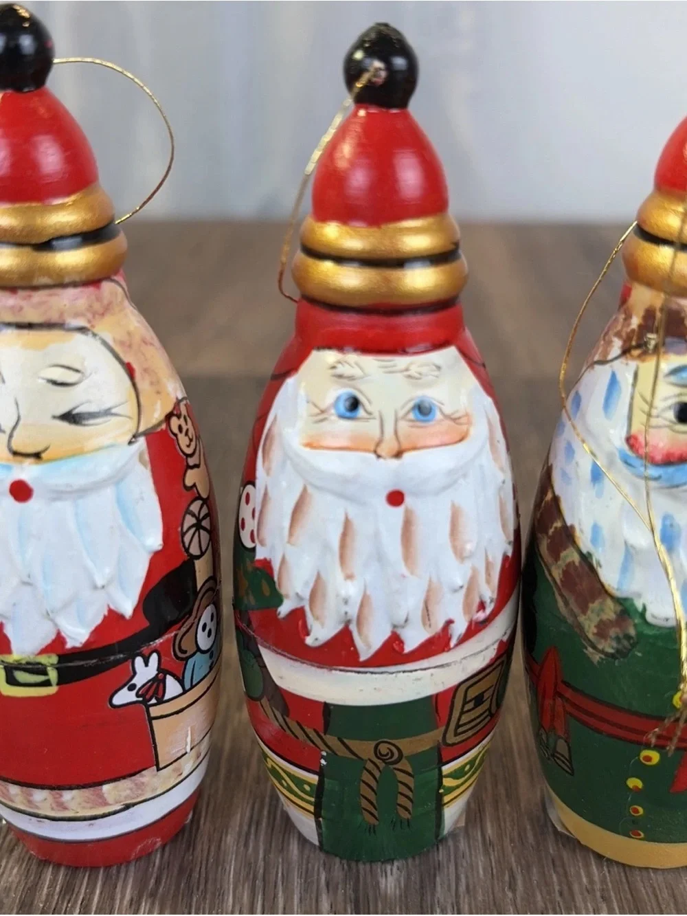 Set of 4 Vintage Wooden Painted Santa Surprise Nesting Doll Ornaments